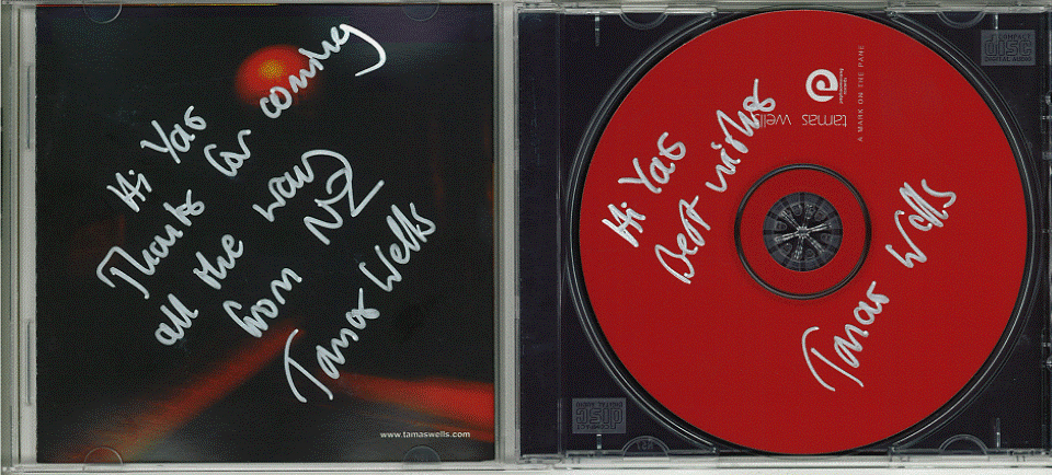 Autographed Mark On The Pane.gif